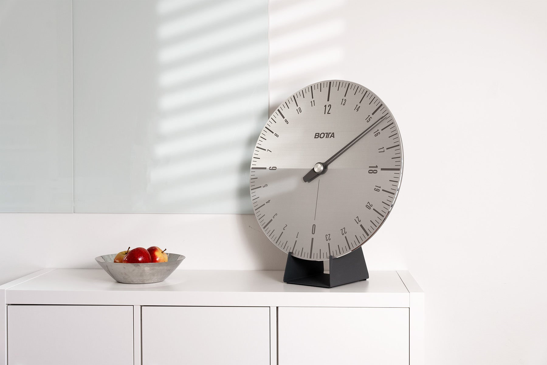 Ständer für Wanduhr