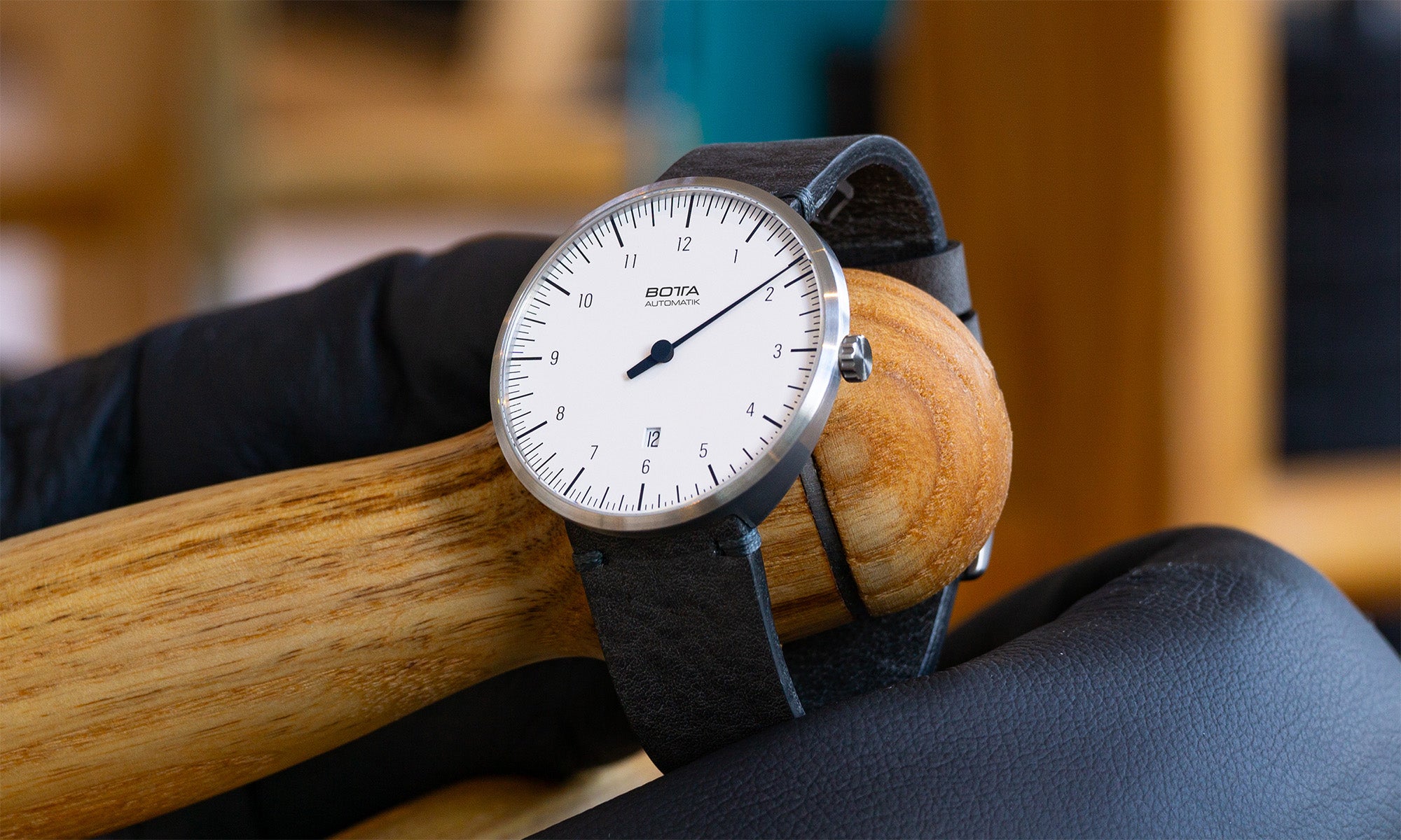 Einzeigeruhr UNO - Das Original unter den Einzeigeruhren