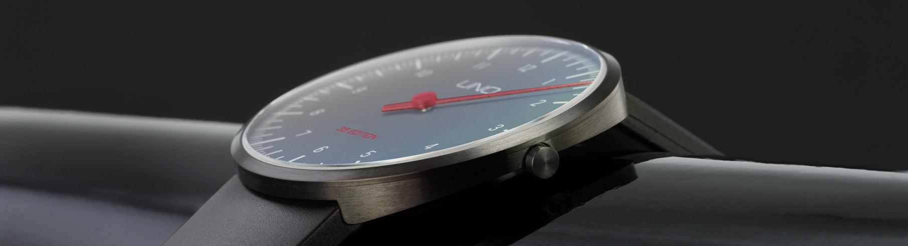 ドイツ製 Botta Design｜UNO Quartz｜ブラック Uno 40 Black Date // Leather 20 (S: 155mm-185mm) - Botta